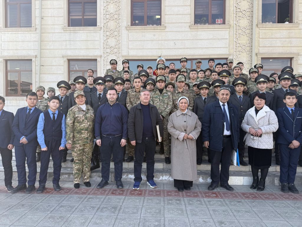 ИККИ БУЮК СИЙМОГА ЭҲТИРОМ